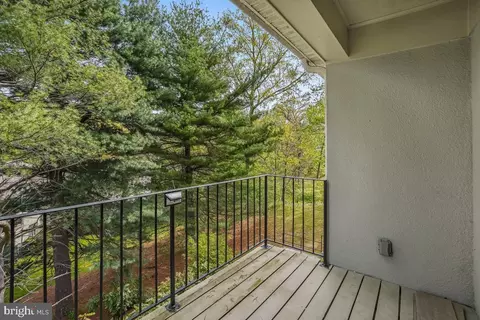 Exterior - 8358 H Dunham Ct #626, Springfield, VA 22152 photo 1 of 3
