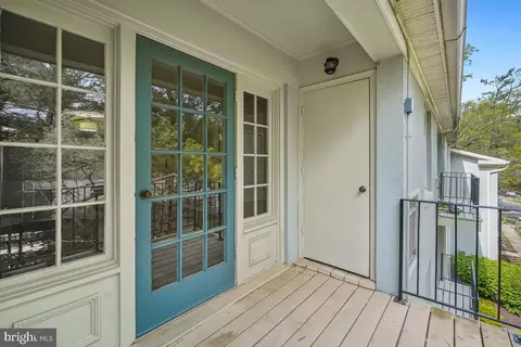 Exterior - 8358 H Dunham Ct #626, Springfield, VA 22152 photo 2 of 3