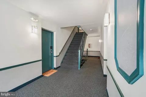 Entry Way - 8358 H Dunham Ct #626, Springfield, VA 22152 photo 2 of 3