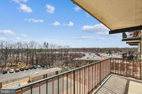 3245 Rio Dr #504, Falls Church, VA 22041