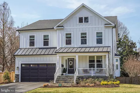 1101 Cottage St SW, Vienna, VA 22180