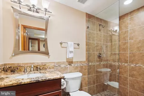 Bath - 10904 Hunter Gate Way, Reston, VA 20194 photo 9 of 10