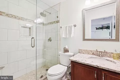Bath - 10904 Hunter Gate Way, Reston, VA 20194 photo 6 of 10