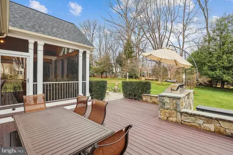 Exterior - 10904 Hunter Gate Way, Reston, VA 20194 photo 7 of 17