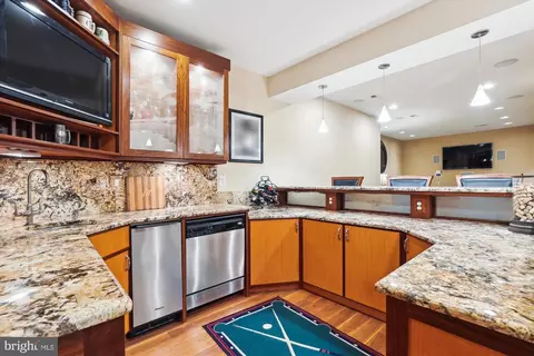 Kitchen - 10904 Hunter Gate Way, Reston, VA 20194 photo 5 of 5