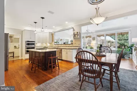 Kitchen - 10904 Hunter Gate Way, Reston, VA 20194 photo 4 of 5