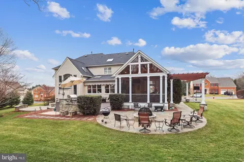 Exterior - 10904 Hunter Gate Way, Reston, VA 20194 photo 2 of 17