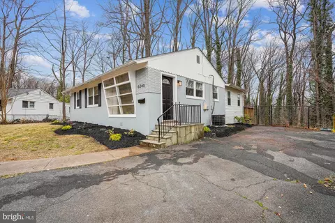 6340 Dogwood Pl, Falls Church, VA 22041