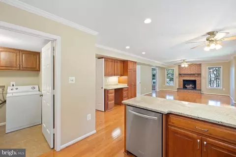 7733 Huntsman Blvd, Springfield, VA 22153 photo 13
