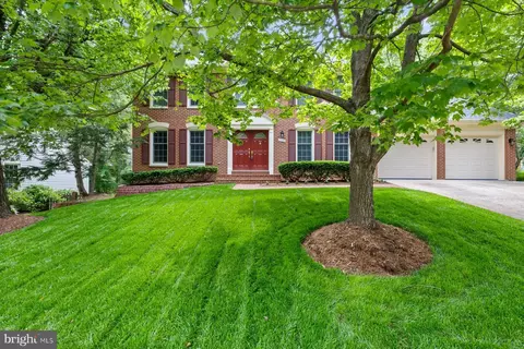 7733 Huntsman Blvd, Springfield, VA 22153 photo 3