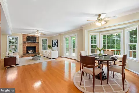 7733 Huntsman Blvd, Springfield, VA 22153 photo 9