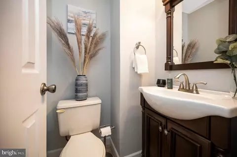 6164 Forest Creek Ct, Springfield, VA 22152 photo 18