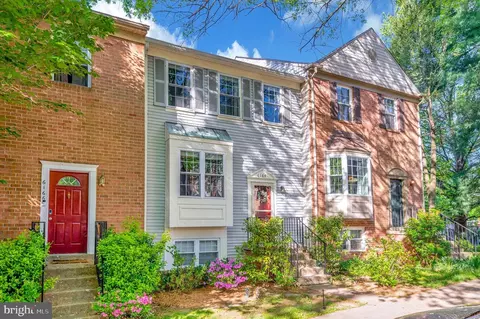 6164 Forest Creek Ct, Springfield, VA 22152 photo 2