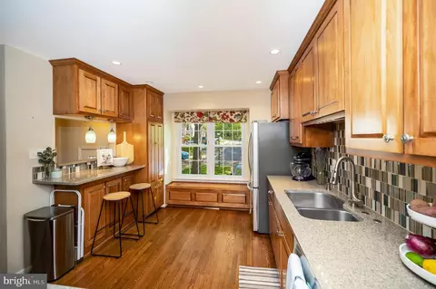 6164 Forest Creek Ct, Springfield, VA 22152 photo 9