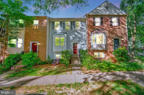 6164 Forest Creek Ct, Springfield, VA 22152