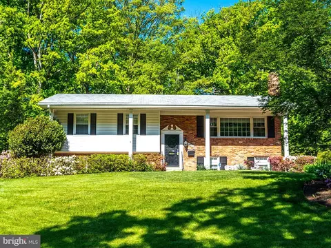 4824 Kingston Dr, Annandale, VA 22003