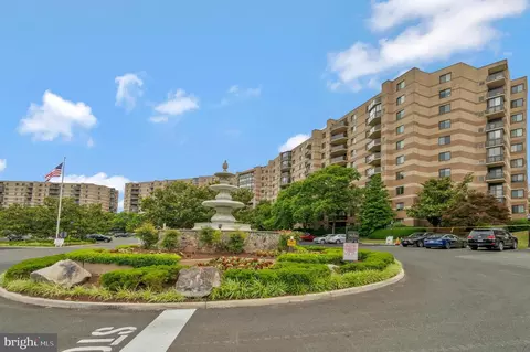 8340 Greensboro Dr #112, Mclean, VA 22102 photo 5
