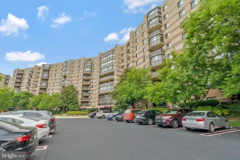 8340 Greensboro Dr #112, Mclean, VA 22102 photo 4