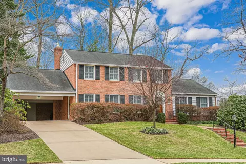 8315 Toll House Rd, Annandale, VA 22003