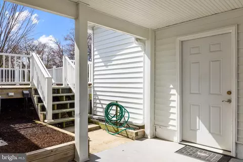 Exterior - 7000 Bethnal Ct, Springfield, VA 22150 photo 4 of 11