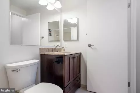 Bath - 7000 Bethnal Ct, Springfield, VA 22150 photo 3 of 6