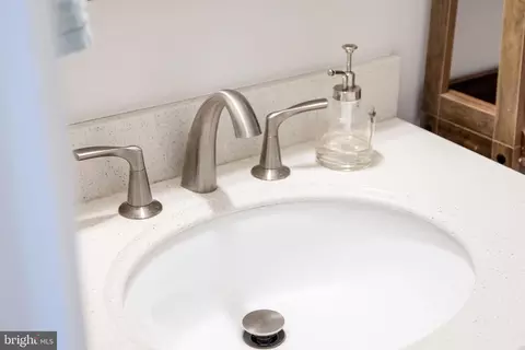 Bath - 7000 Bethnal Ct, Springfield, VA 22150 photo 5 of 6