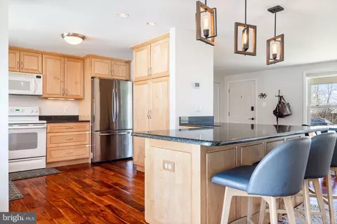 Kitchen - 7000 Bethnal Ct, Springfield, VA 22150 photo 2 of 5