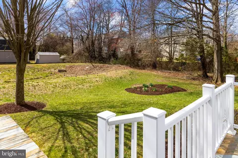 Exterior - 7000 Bethnal Ct, Springfield, VA 22150 photo 7 of 11