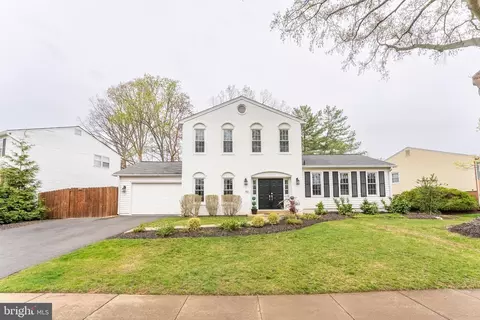 7928 Saint Dennis Dr, Springfield, VA 22153 photo 5
