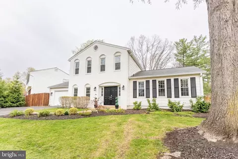7928 Saint Dennis Dr, Springfield, VA 22153 photo 6