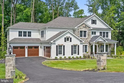 3006 Weber Pl, Oakton, VA 22124