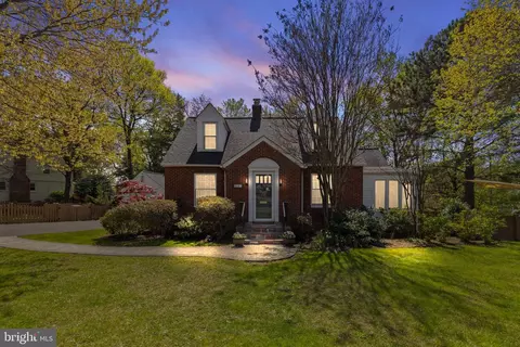3127 Worthington Cir, Falls Church, VA 22044