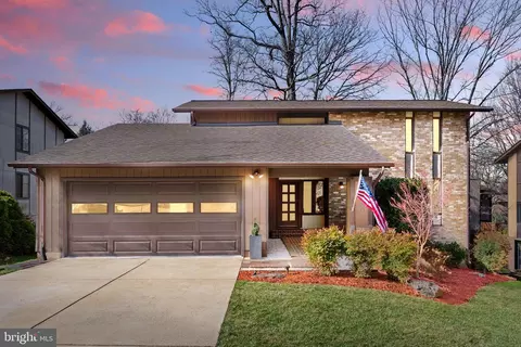 5260 Signal Hill Dr, Burke, VA 22015