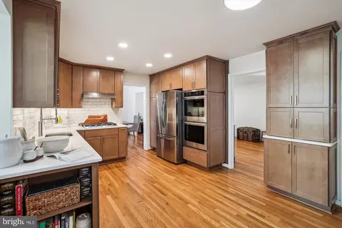 Kitchen - 5517 Yorkshire St, Springfield, VA 22151 photo 2 of 2