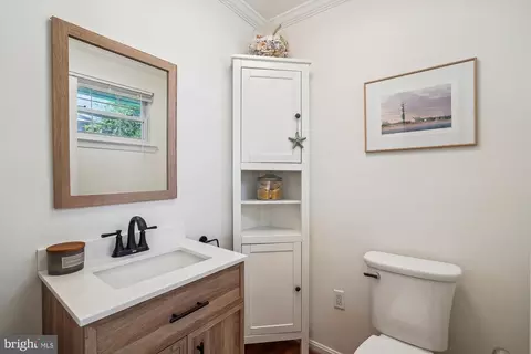 Bath - 5517 Yorkshire St, Springfield, VA 22151 photo 1 of 5