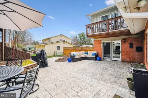 Exterior - 5517 Yorkshire St, Springfield, VA 22151 photo 2 of 8