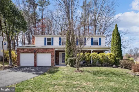 6700 Wooden Spoke Rd, Burke, VA 22015