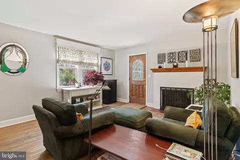1427 Pathfinder Ln, Mclean, VA 22101 photo 9
