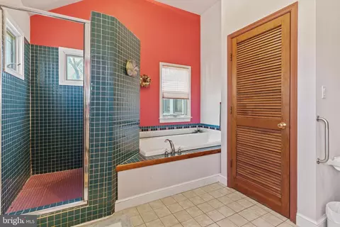 1427 Pathfinder Ln, Mclean, VA 22101 photo 32