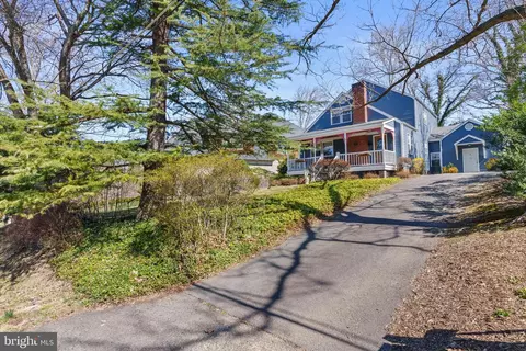 1427 Pathfinder Ln, Mclean, VA 22101 photo 2