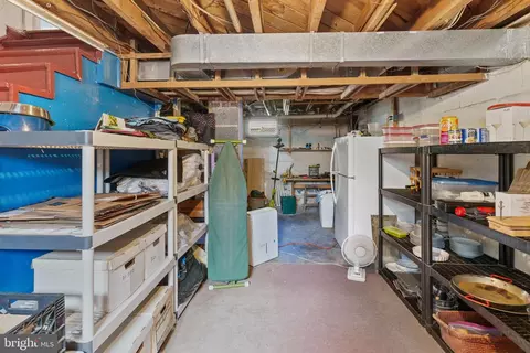 1427 Pathfinder Ln, Mclean, VA 22101 photo 35