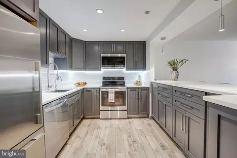 7600 Tremayne Pl #107, Mclean, VA 22102