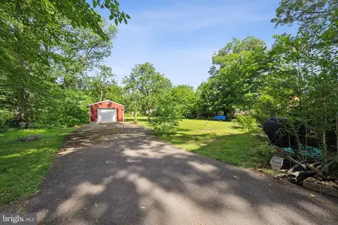 6530 Greenleaf St, Springfield, VA 22150 photo 3