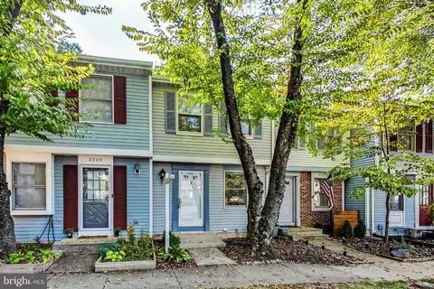 2811 New Providence Ct, Falls Church, VA 22042