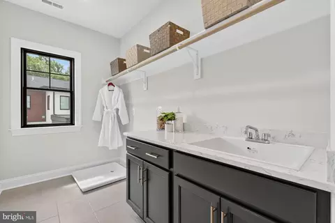 Other - 2002 Mcfall St, Mclean, VA 22101 photo 13 of 37