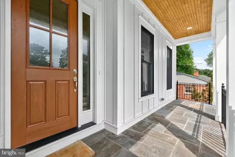Exterior - 2002 Mcfall St, Mclean, VA 22101 photo 3 of 15