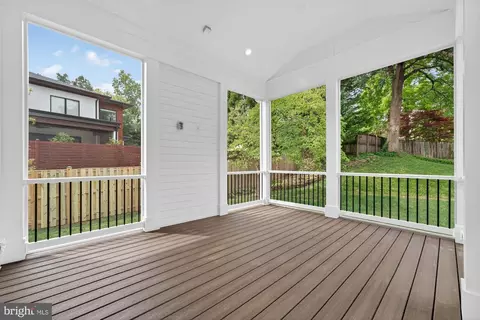 Exterior - 2002 Mcfall St, Mclean, VA 22101 photo 4 of 15