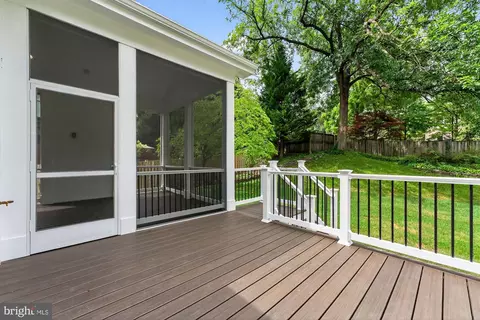 Exterior - 2002 Mcfall St, Mclean, VA 22101 photo 7 of 15