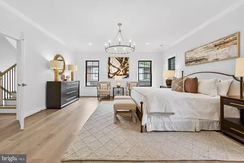 Bedroom - 2002 Mcfall St, Mclean, VA 22101 photo 1 of 10