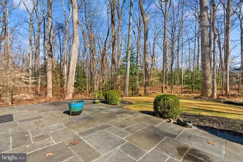 Exterior - 1153 Old Gate Ct, Mclean, VA 22102 photo 5 of 5
